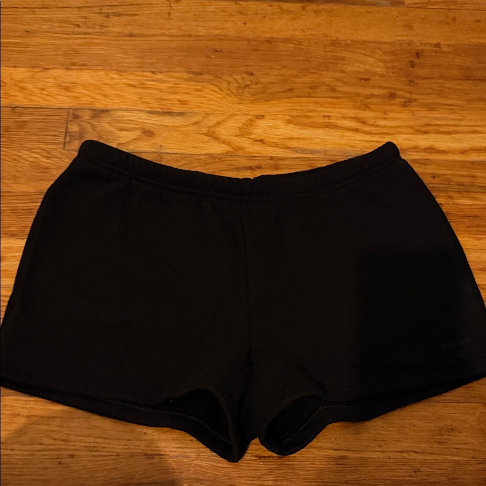 Aritzia black sweat fleece short